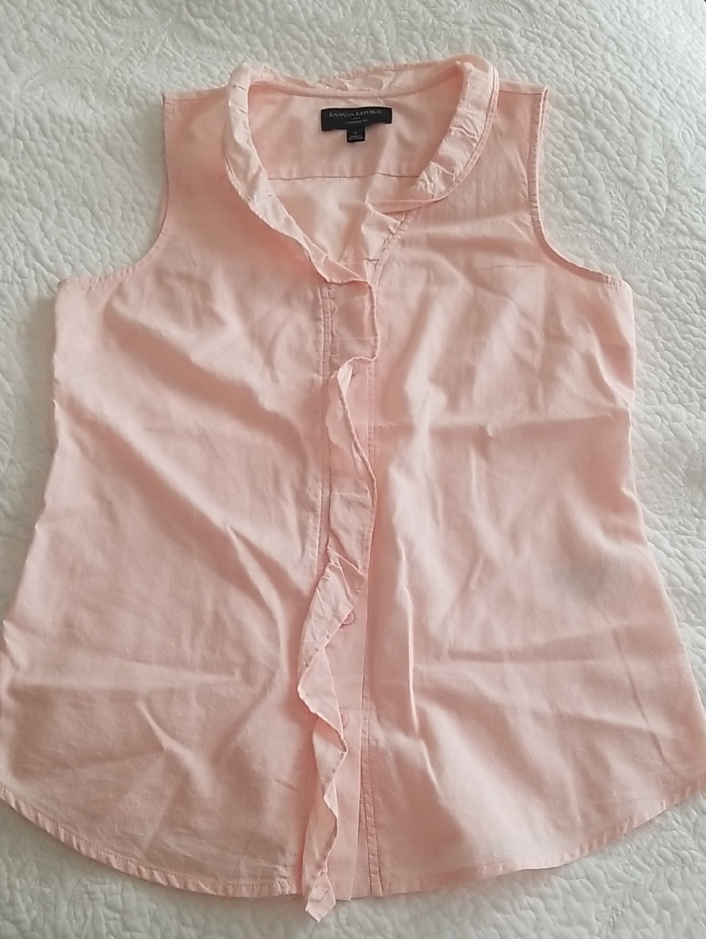 🌸Banana Republic Light Pink Ruffle-Front Sleeveless Shirt